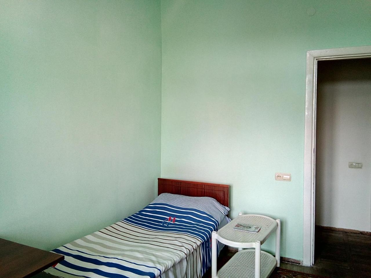 יירבאן Room In The Centre מראה חיצוני תמונה
