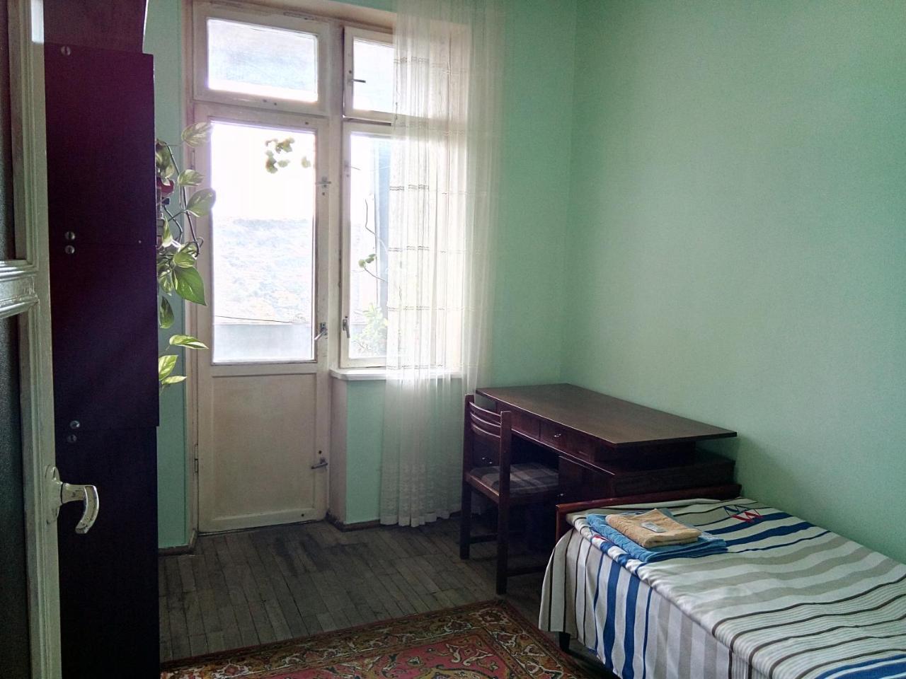 יירבאן Room In The Centre מראה חיצוני תמונה